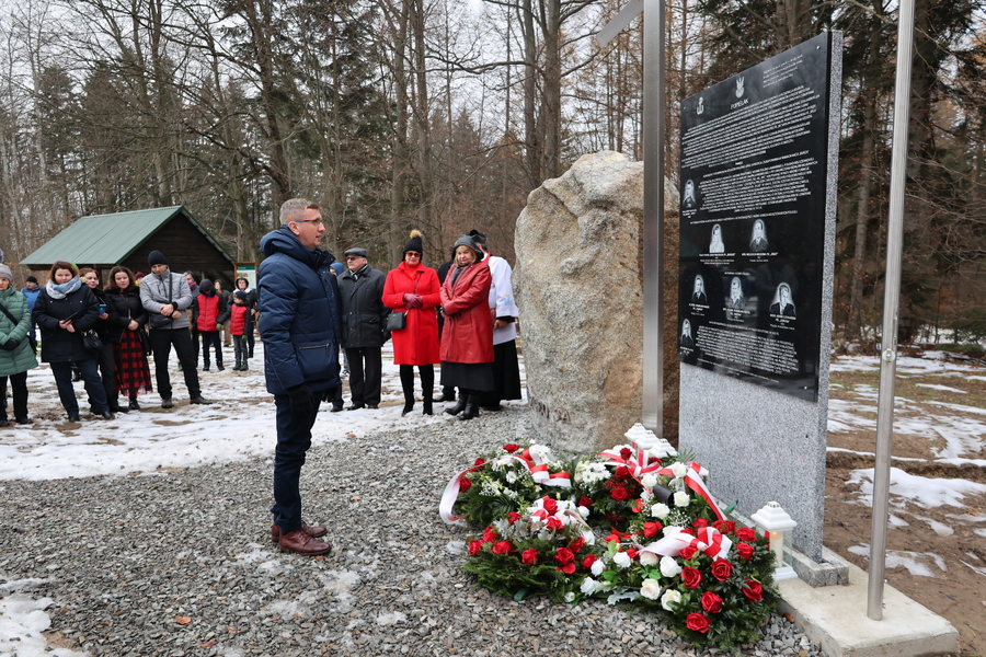 Obchody 50. rocznicy śmierci ppłk. Józefa Maciołka i odsłonięcie pomnika upamiętniającego żołnierzy AK – Futoma, 17 grudnia 2023. Fot. Katarzyna Gada-Bator (IPN)