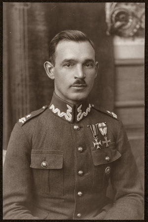 Plik 010. Mjr Jan Kotowicz w okresie służby w 17 Pułku Piechoty w Rzeszowie przed 1928 r.