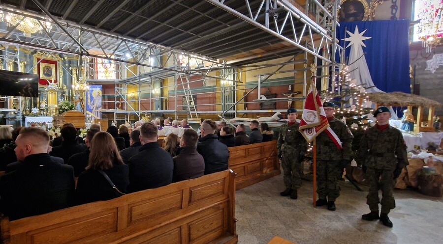 Uroczystości pogrzebowe śp. ks. prał. płk. Kazimierza Latawca – Gawłuszowice, 30 grudnia 2023. Fot. Łukasz Przybyło