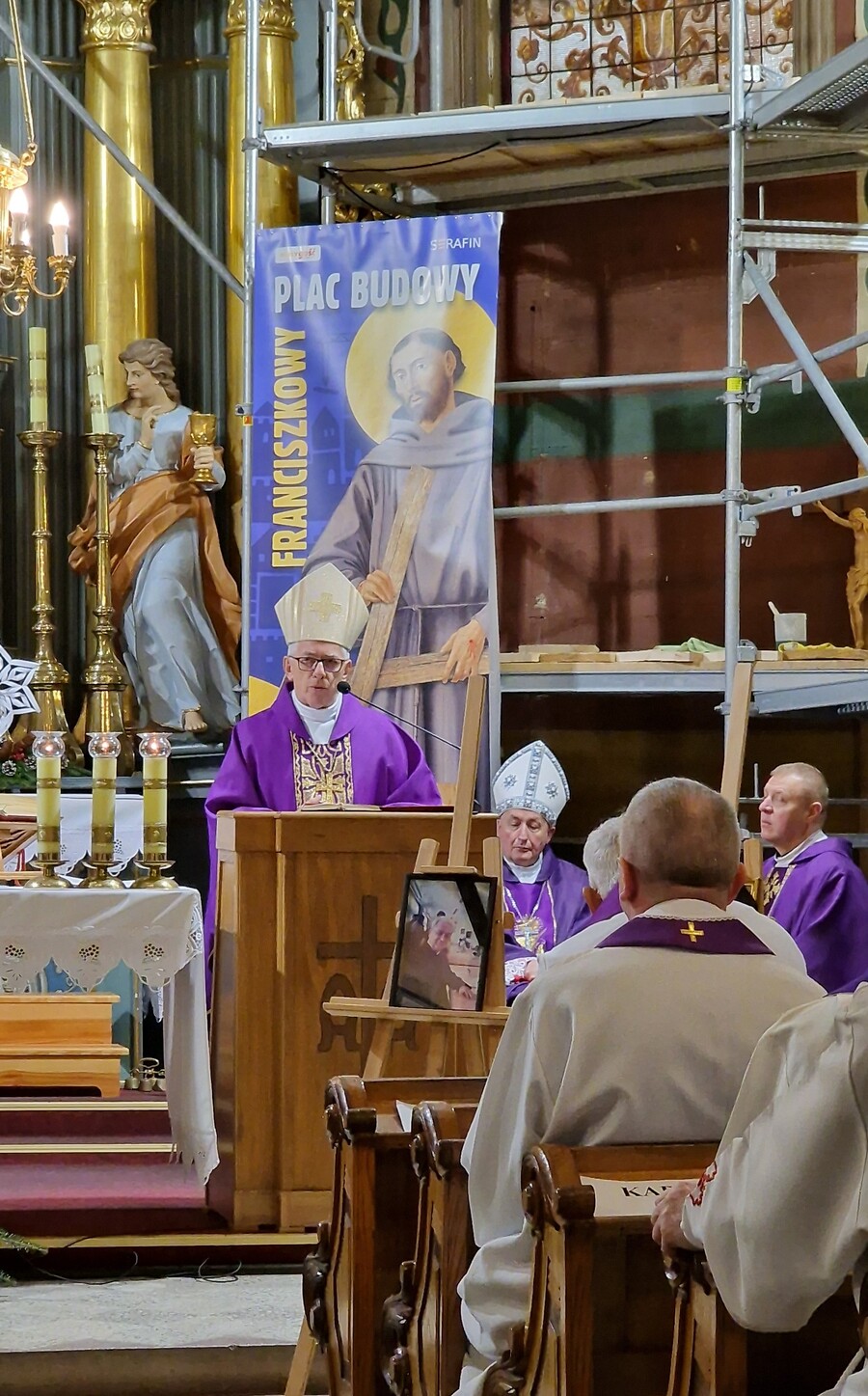 Uroczystości pogrzebowe śp. ks. prał. płk. Kazimierza Latawca – Gawłuszowice, 30 grudnia 2023. Fot. Łukasz Przybyło