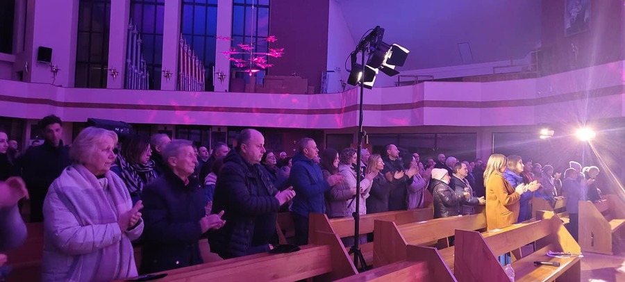 Byśmy byli jedno - widowisko muzyczne o trzech kapłanach niezłomnych – Krosno,18 lutego 2024. Fot. Katarzyna Gajda-Bator (IPN)