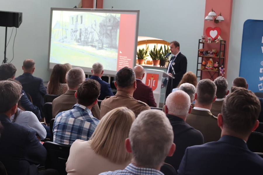 Sesja popularnonaukowa w 80. rocznicę zbrodni OUN i UPA na polskich mieszkańcach Cieszanowa – Cieszanów, 10 maja 2024. Fot. Katarzyna Gajda-Bator (IPN)