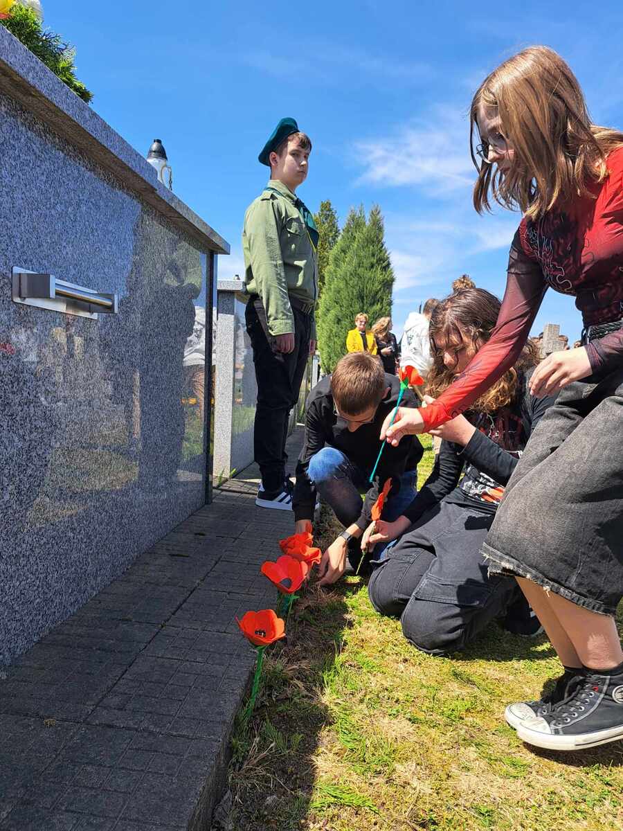 Obchody 80. rocznicy bitwy o Monte Cassino – Wielopole Skrzyńskie, 18 maja 2024. Anna Walczyk, Sylwia Zapał