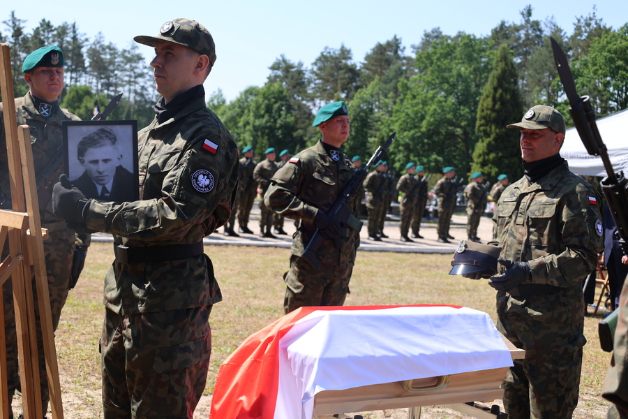 Uroczystości pogrzebowe śp. Eugeniusza Lisa ps. „Bystry” – Nowa Dęba, 24 maja 2024. Fot. Katarzyna Gajda-Bator (IPN)