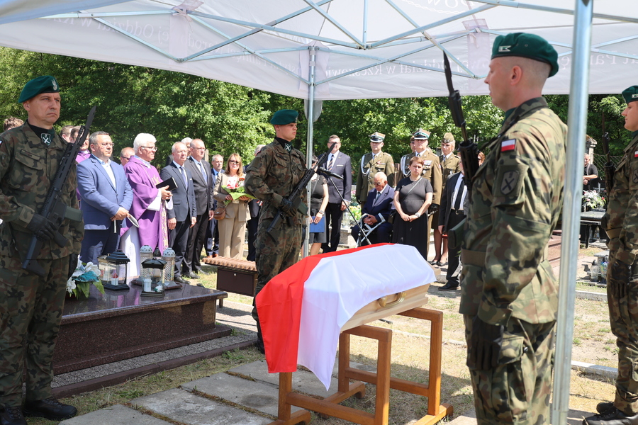 Uroczystości pogrzebowe śp. Eugeniusza Lisa ps. „Bystry” – Nowa Dęba, 24 maja 2024. Fot. Katarzyna Gajda-Bator (IPN)