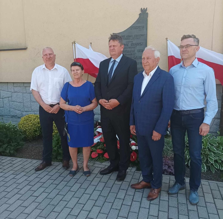 Delegacja z Krasnego na obchodach 80. rocznicy Akcji „Kośba”.